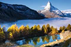Produktbild des Puzzles: Grindjisee mit Matterhorn. Artikelnummer 88998.