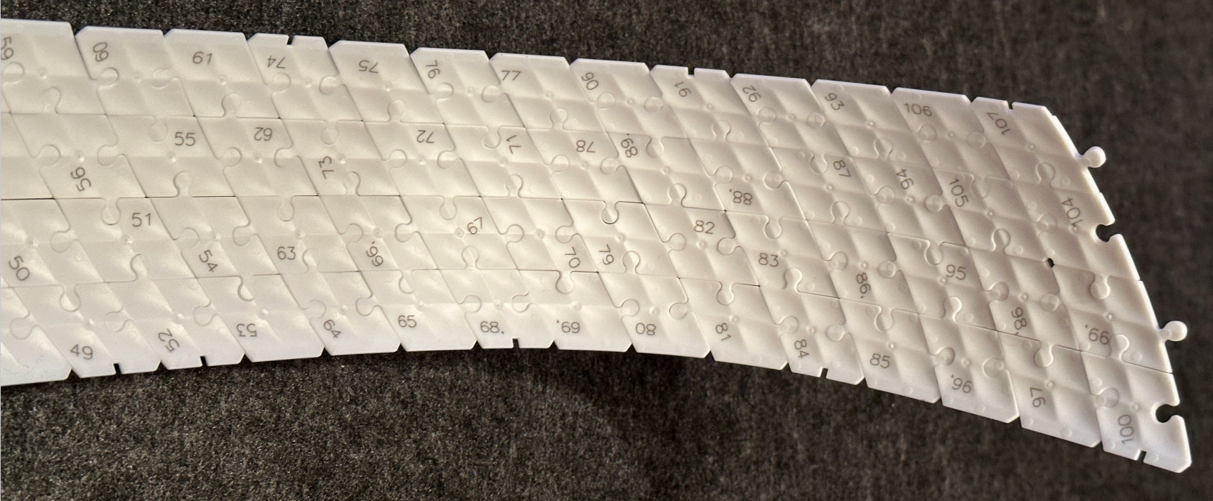 Bild der gepuzzelten Iconics Allianz Arena ohne Pfeile (Artikelnummer 12008033), zur Hilfestellung.